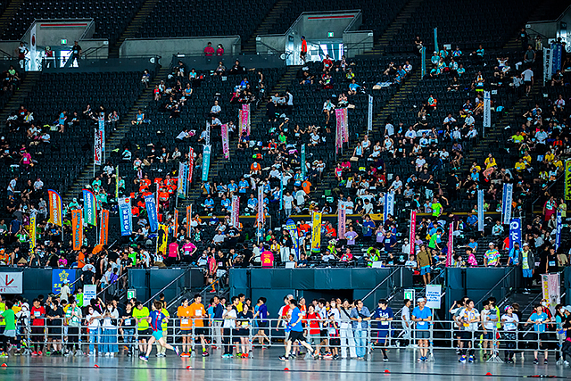 職場の仲間イメージ写真